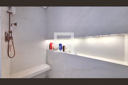 Apartamento à venda com 175m², 3 quartos e 4 vagas Apartamento à venda com 175m², 3 quartos e 4 vagasDetalhe do Banheiro da Suíte 3