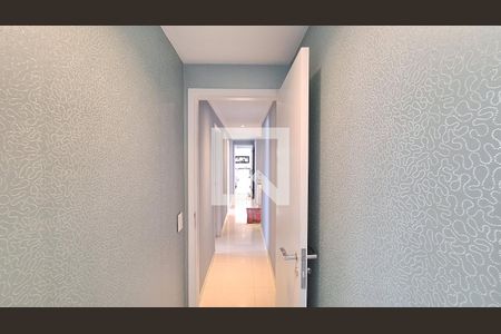 Apartamento à venda com 175m², 3 quartos e 4 vagas Apartamento à venda com 175m², 3 quartos e 4 vagasCorredor