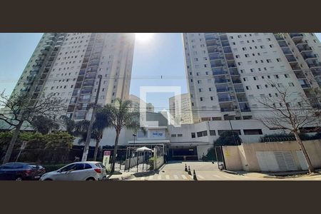 Apartamento para alugar com 57m², 2 quartos e 1 vagaFachada e portaria