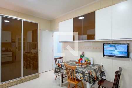 Casa à venda com 175m², 4 quartos e 4 vagasCozinha