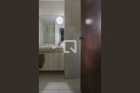 Casa à venda com 2000m², 4 quartos e 10 vagasBanheiro Social