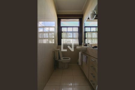 Casa à venda com 2000m², 4 quartos e 10 vagasBanheiro da Suíte 1