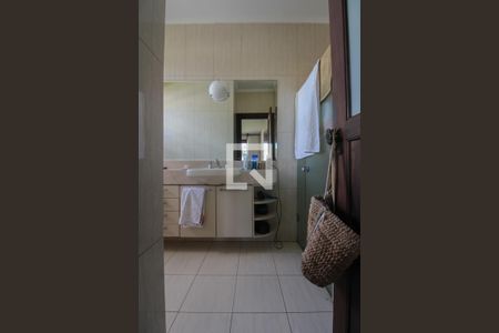 Casa à venda com 2000m², 4 quartos e 10 vagasBanheiro da Suíte 1