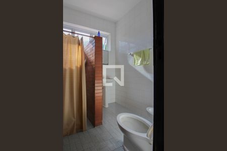 Casa à venda com 2000m², 4 quartos e 10 vagasBanheiro de Serviço