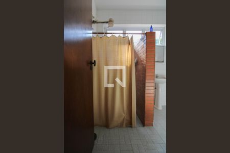 Casa à venda com 2000m², 4 quartos e 10 vagasBanheiro de Serviço