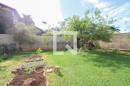 Casa à venda com 2000m², 4 quartos e 10 vagasQuintal