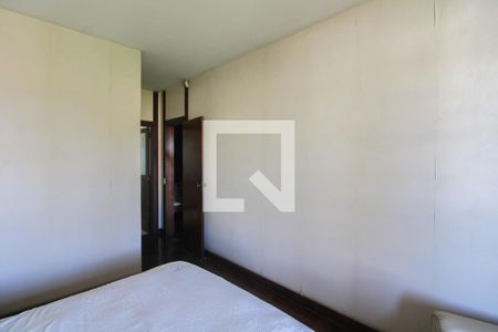 Casa à venda com 2000m², 4 quartos e 10 vagasSuíte 1