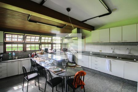 Casa à venda com 2000m², 4 quartos e 10 vagasCozinha