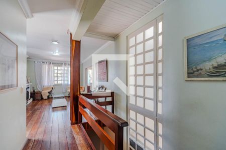 Casa à venda com 409m², 4 quartos e 5 vagasCorredor