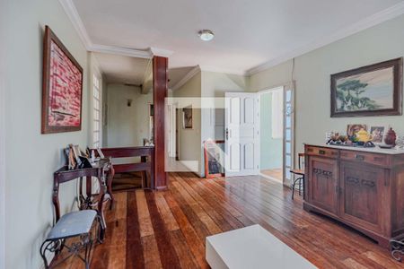 Sala de casa à venda com 4 quartos, 409m² em Camaquã, Porto Alegre