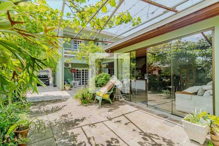 Casa à venda com 409m², 4 quartos e 5 vagasÁrea externa