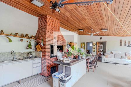 Casa à venda com 409m², 4 quartos e 5 vagasÁrea externa