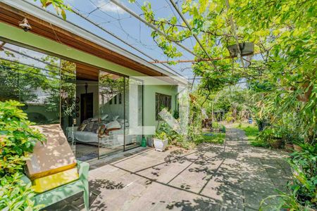 Casa à venda com 409m², 4 quartos e 5 vagasÁrea externa