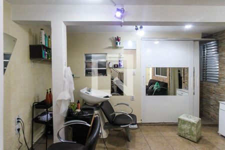 Casa à venda com 187m², 2 quartos e 2 vagas Casa à venda com 187m², 2 quartos e 2 vagasQuintal 02