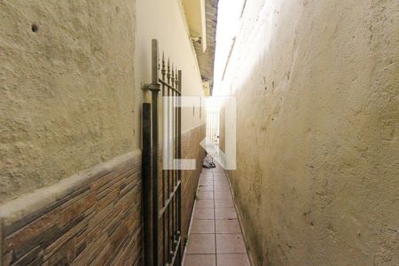 Casa à venda com 187m², 2 quartos e 2 vagas Casa à venda com 187m², 2 quartos e 2 vagasCorredor Lateral