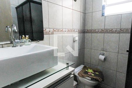 Casa à venda com 187m², 2 quartos e 2 vagas Casa à venda com 187m², 2 quartos e 2 vagasBanheiro