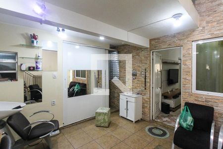 Casa à venda com 187m², 2 quartos e 2 vagas Casa à venda com 187m², 2 quartos e 2 vagasQuintal 02