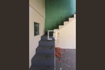 Casa à venda com 187m², 2 quartos e 2 vagas Casa à venda com 187m², 2 quartos e 2 vagasÁrea de Serviço - Escada