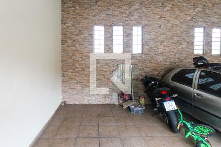 Casa à venda com 187m², 2 quartos e 2 vagas Casa à venda com 187m², 2 quartos e 2 vagasGaragem