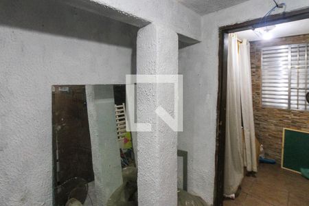 Casa à venda com 187m², 2 quartos e 2 vagas Casa à venda com 187m², 2 quartos e 2 vagasDepósito