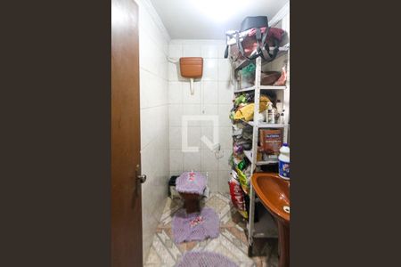Casa à venda com 187m², 2 quartos e 2 vagas Casa à venda com 187m², 2 quartos e 2 vagasBanheiro de serviço