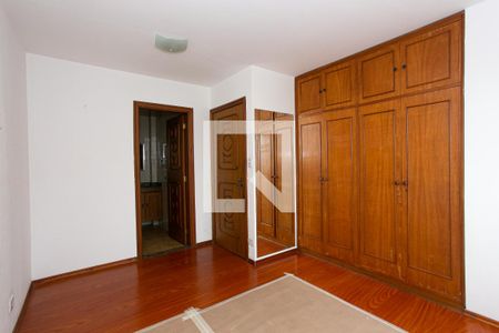 Apartamento para alugar com 105m², 3 quartos e 1 vagaSuíte