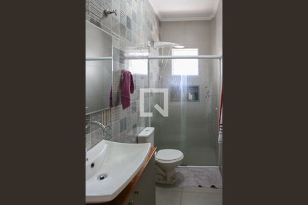 Casa à venda com 174m², 3 quartos e 2 vagasBanheiro