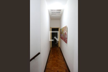 Casa à venda com 174m², 3 quartos e 2 vagasCorredor