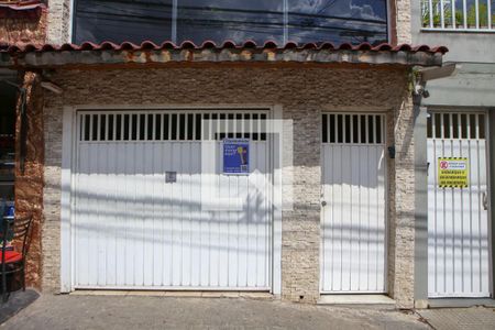 Casa à venda com 174m², 3 quartos e 2 vagasFachada
