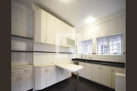 Casa à venda com 280m², 4 quartos e 4 vagas Casa à venda com 280m², 4 quartos e 4 vagasFoto 25