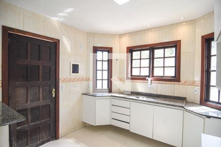 Casa à venda com 91m², 2 quartos e 2 vagasCozinha