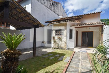 Casa à venda com 91m², 2 quartos e 2 vagasEntrada