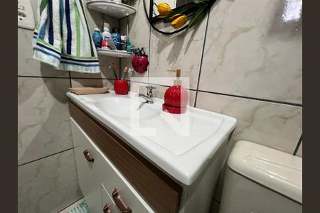 Casa à venda com 105m², 2 quartos e 1 vagaBanheiro 2