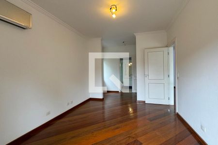 Casa de condomínio para alugar com 700m², 5 quartos e 5 vagasSuíte 4