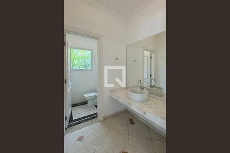 Casa de condomínio para alugar com 700m², 5 quartos e 5 vagasBanheiro