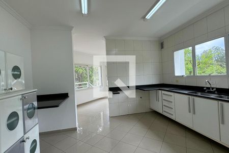 Casa de condomínio para alugar com 700m², 5 quartos e 5 vagasCozinha