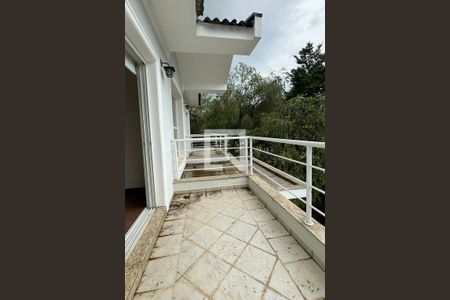 Casa de condomínio para alugar com 700m², 5 quartos e 5 vagassacada da Suíte 4