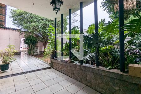 Casa à venda com 220m², 2 quartos e 3 vagasGaragem e jardim