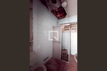 Casa à venda com 220m², 2 quartos e 3 vagasBanheiro de serviço