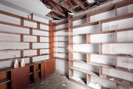 Casa à venda com 220m², 2 quartos e 3 vagasQuarto de serviço