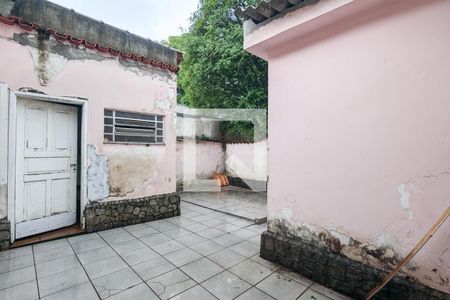 Casa à venda com 220m², 2 quartos e 3 vagasQuintal