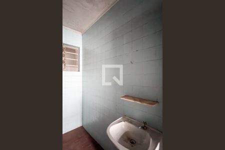 Casa à venda com 220m², 2 quartos e 3 vagasBanheiro de serviço