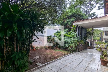 Casa à venda com 220m², 2 quartos e 3 vagasGaragem e jardim