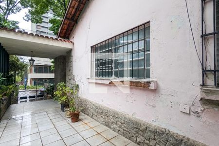 Casa à venda com 220m², 2 quartos e 3 vagasGaragem e jardim