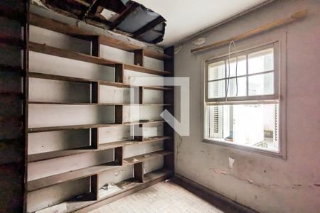 Casa à venda com 220m², 2 quartos e 3 vagasQuarto de serviço