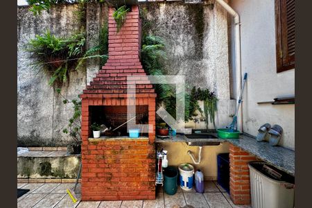 Casa à venda com 290m², 4 quartos e 2 vagas Casa à venda com 290m², 4 quartos e 2 vagasChurrasqueira