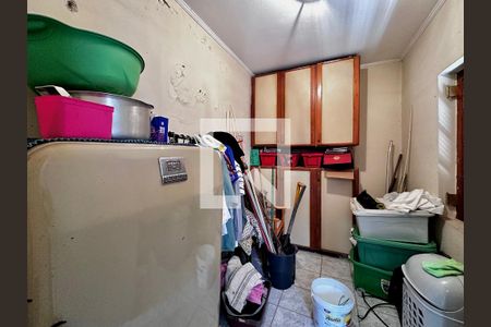 Casa à venda com 290m², 4 quartos e 2 vagas Casa à venda com 290m², 4 quartos e 2 vagasQuarto de Serviço 1