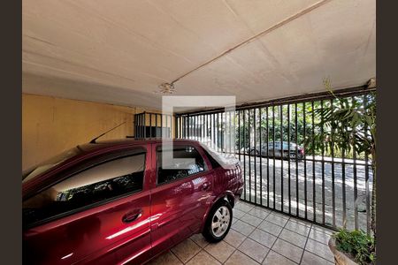Casa à venda com 290m², 4 quartos e 2 vagas Casa à venda com 290m², 4 quartos e 2 vagasGaragem