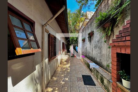 Casa à venda com 290m², 4 quartos e 2 vagas Casa à venda com 290m², 4 quartos e 2 vagasQuintal