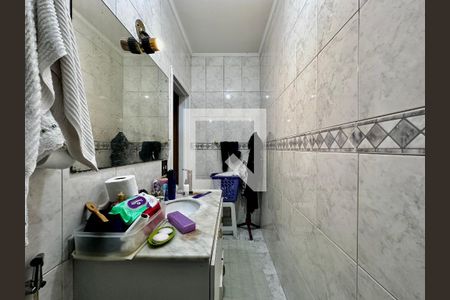 Casa à venda com 290m², 4 quartos e 2 vagas Casa à venda com 290m², 4 quartos e 2 vagasBanheiro Suíte 1